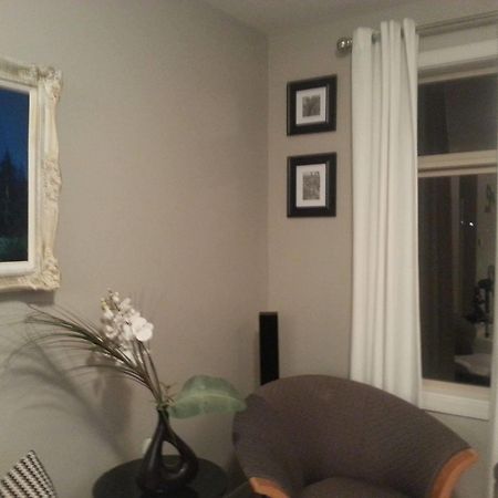 Pinnacle Inn & Suites Aspen YYC Kültér fotó