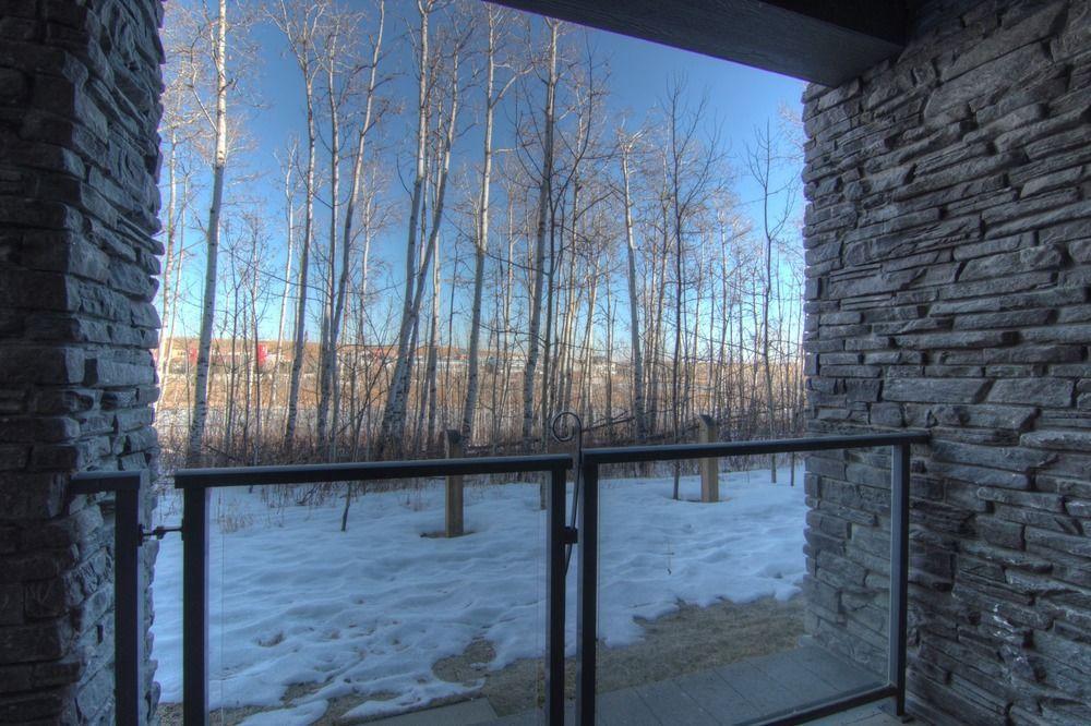 Pinnacle Inn & Suites Aspen YYC Kültér fotó