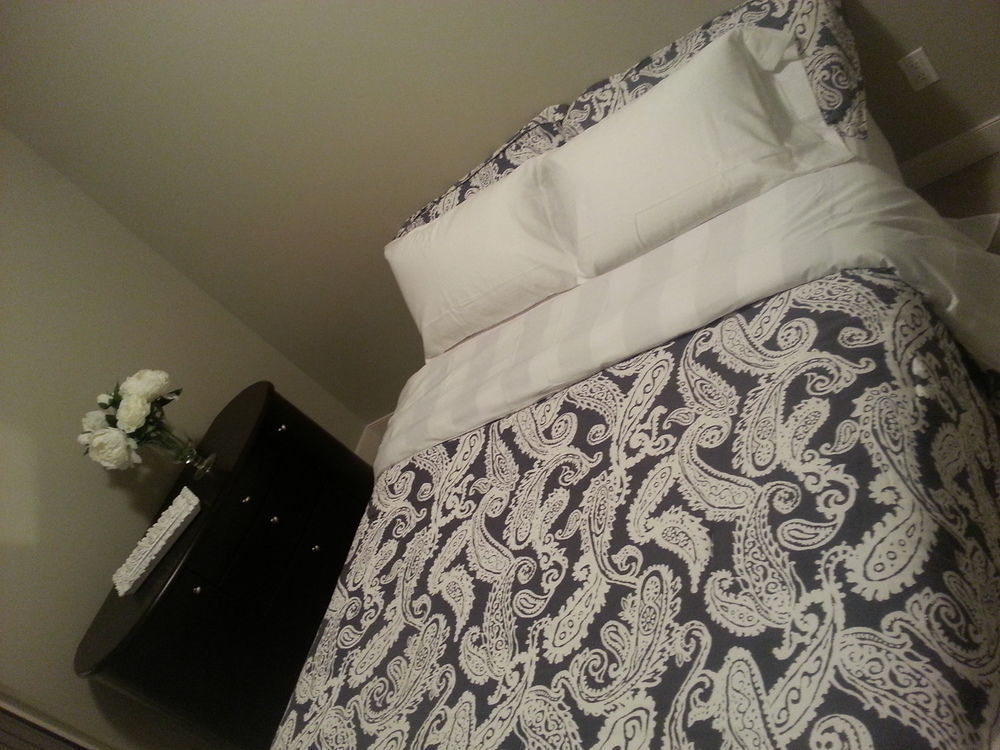Pinnacle Inn & Suites Aspen YYC Kültér fotó