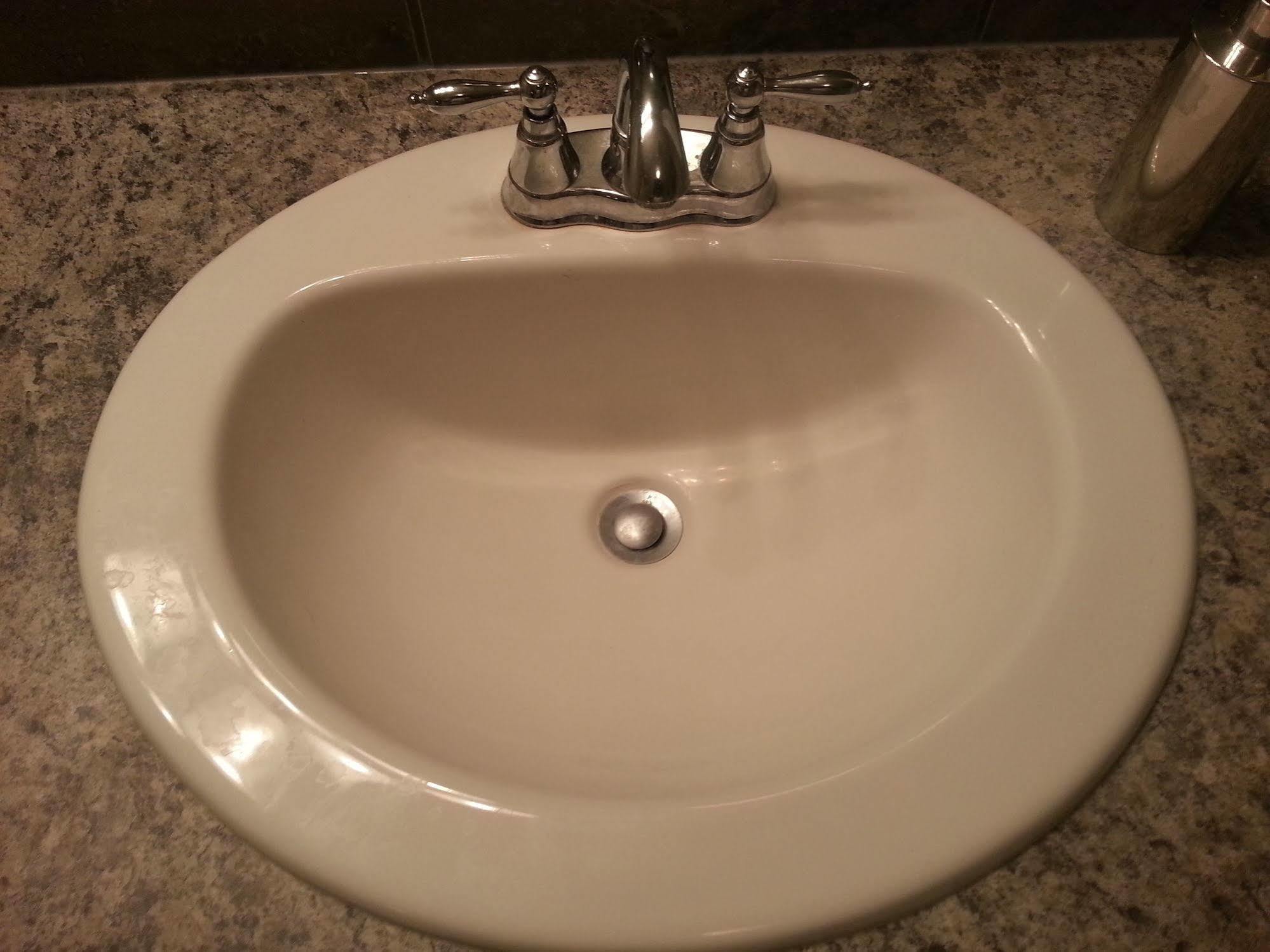 Pinnacle Inn & Suites Aspen YYC Kültér fotó